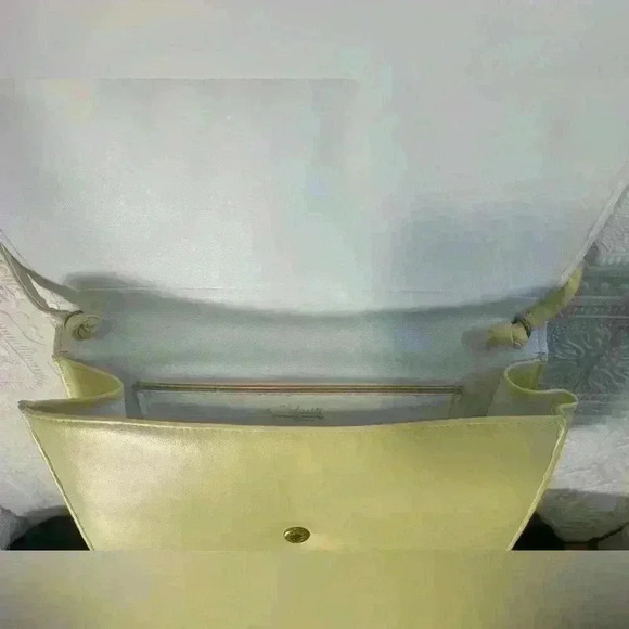 Vintage  Cabrelli Canada light yellow clutch/handbag - Picture 5 of 11